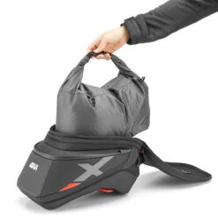 Givi XL05 X-Line Tanklock Tank Bag For Honda Africa Twin & Kawasaki Versys 650 -Arrow Shop givi xl05 x line tanklock tank bag image5