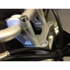 HeliBars Tour Performance Handlebar Riser For Triumph 800 / 800XR / 800XC -Arrow Shop helibars tour performance handlebar riser triumph image5